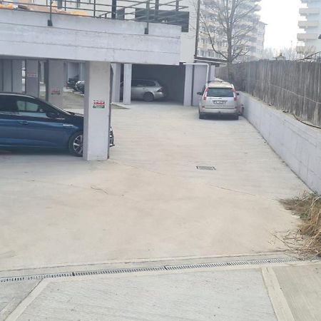 Apartament Lucian Lägenhet Râmnicu Vâlcea Exteriör bild