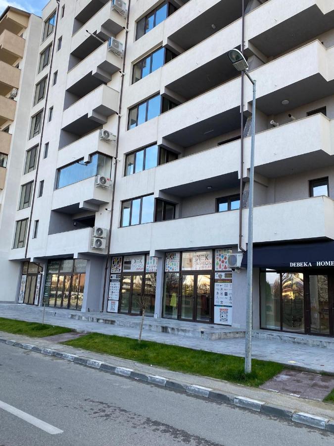 Apartament Lucian Lägenhet Râmnicu Vâlcea Exteriör bild