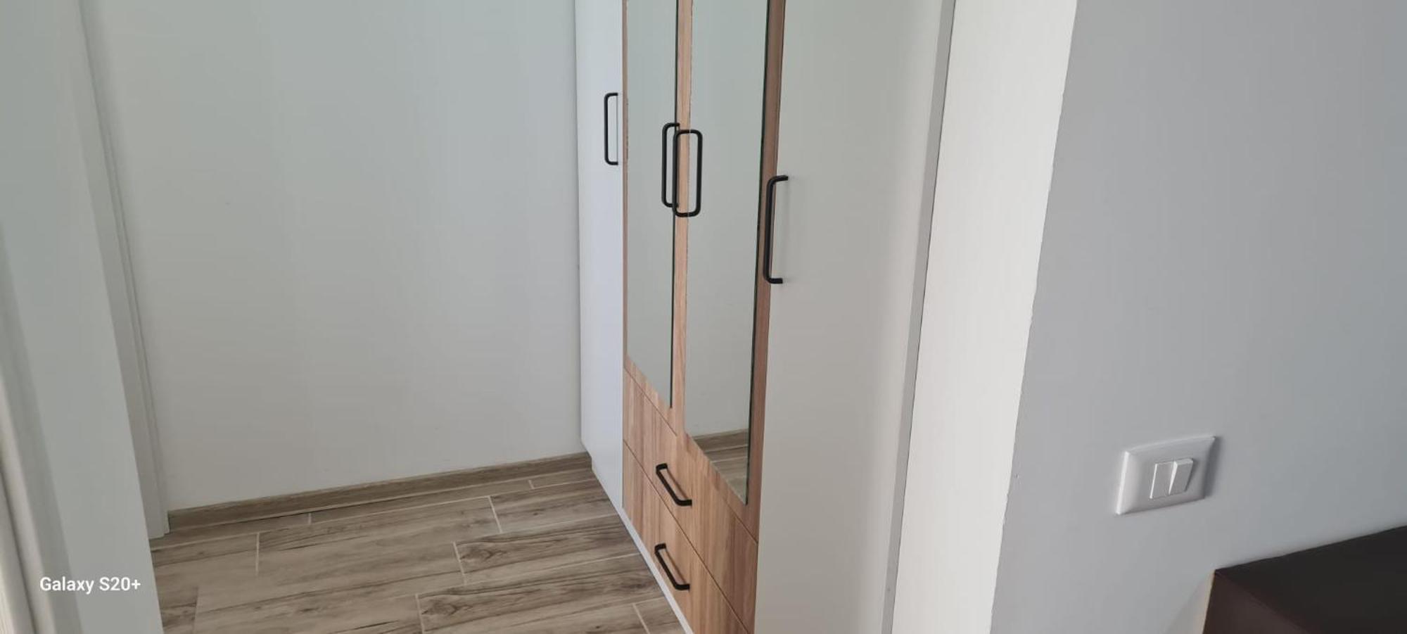 Apartament Lucian Lägenhet Râmnicu Vâlcea Exteriör bild